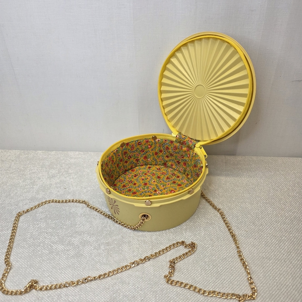 VINTAGE Tupperware Servalier Bowl Crossbody Bag | Upcycled Kitsch Yellow Purse - Picture 2 of 9